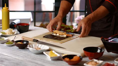 The Magic of Handmade: Exploring the Touch in Sushi Artistry